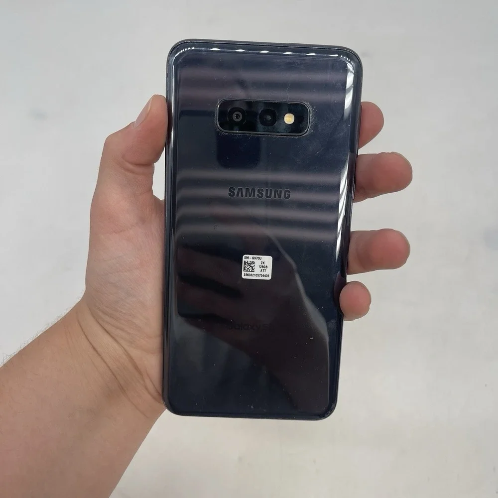 AT&T Samsung Galaxy S10e 128GB For Parts Turns On Blue Metallic